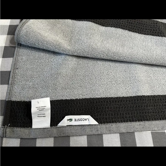 Lacoste Bath Towel 100% Cotton 30" x 52" Gray Big Crocodile Logo - Picture 7 of 8